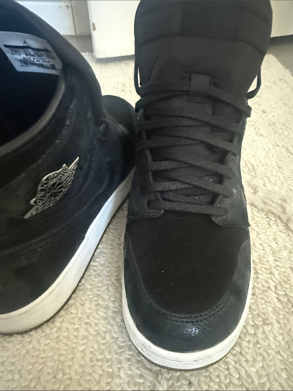 Air Jordan 1 Retro High Heiress Black Suede 2017 7.5Y